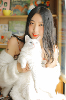 猎奇电影女子监狱在线观看